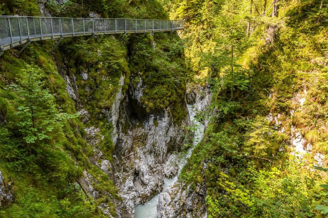 Hotel Alpspitz B&B Грайнау Экстерьер фото